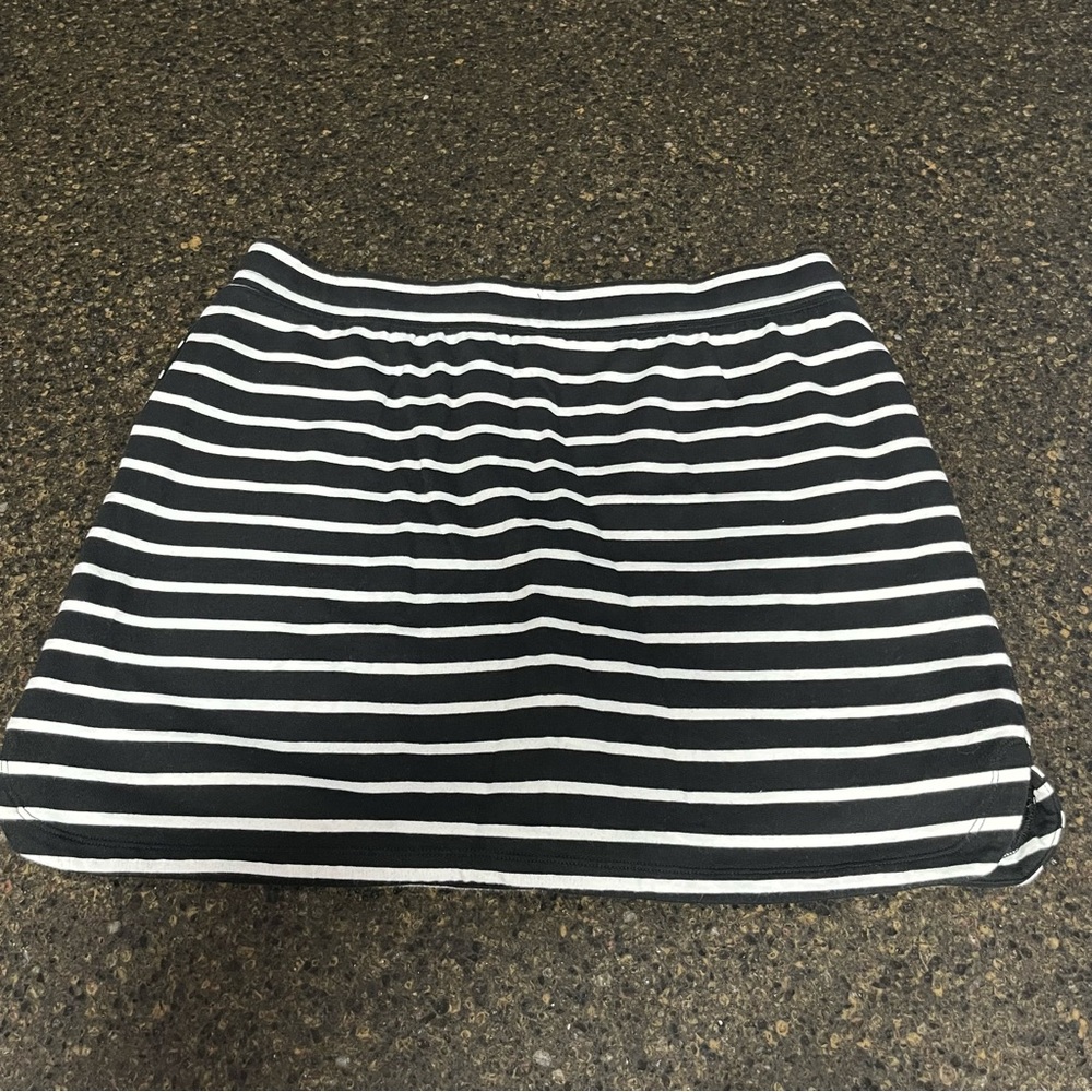 NWOT Karen Scott Black & White Striped Cotton Pull-On Women's Skort Skirt Shorts - Picture 4 of 13
